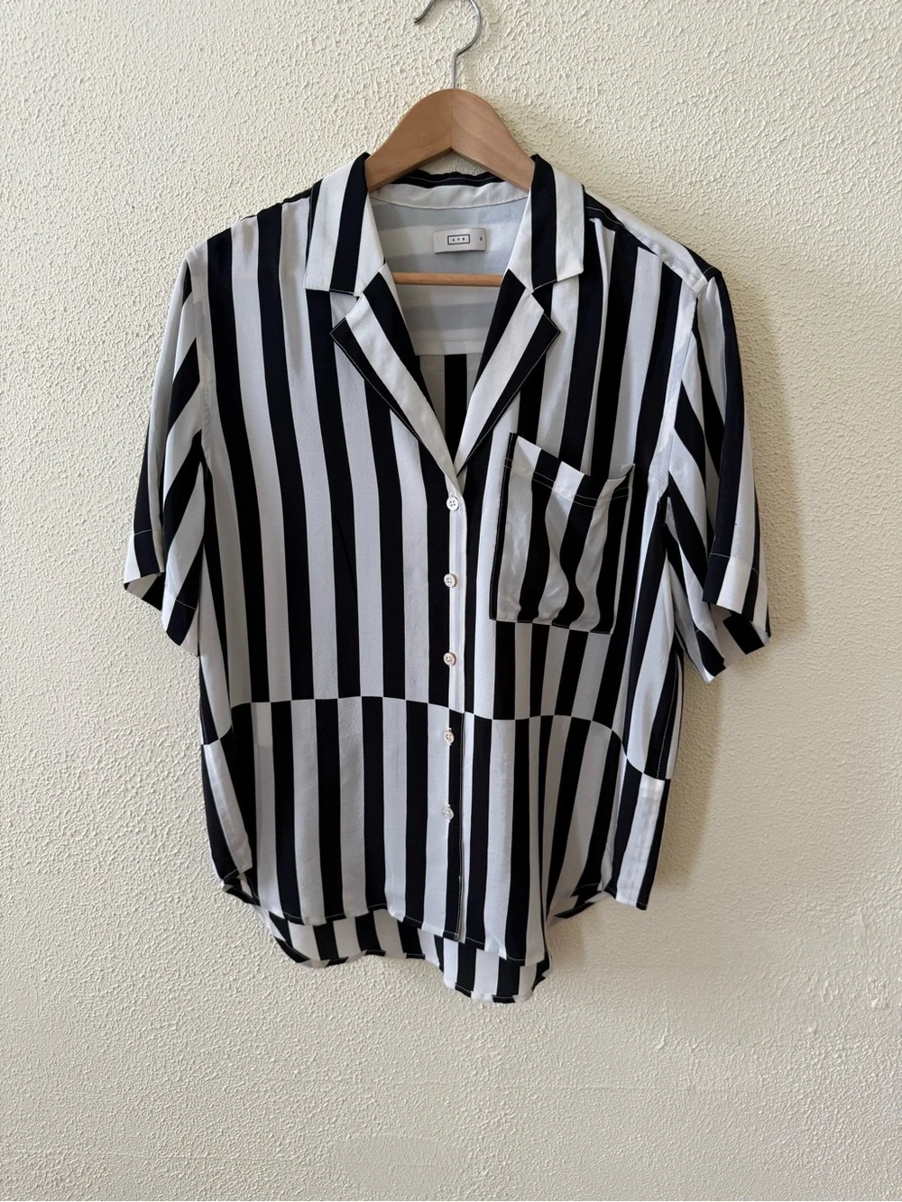 AYR The Pool Boy Silk Viscose Short Sleeve Striped Black and White Shirt M - Picture 1 of 4
